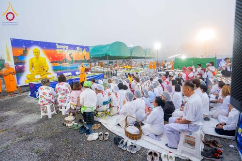 ภาพ No.298586:วันที่ 20 มกราคม พ.ศ. 2569 พิธีถวายภัตตาหารเป็นสังฆทาน แด่พระธรรมยาตรา ณ อนุสรณ์สถานบางปลา วัดบางปลา อำเภอบางเลน จังหวัดนครปฐม ในโครงการธรรมยาตรา กตัญญูบูชา มหาปูชนียาจารย์ พระมงคลเทพมุนี(สด จนฺทสโร) พระผู้ปราบมาร อนุสรณ์สถาน 7 แห่ง ปีที่ 14