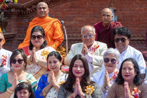 ภาพ No.77590:พิธีตัดปอยผมและปลงผมนาคธรรมทายาท ในโครงการบรรพชาสามเณรหมู่ ประเทศเนปาล วันที่ 11 มีนาคม พ.ศ.2566