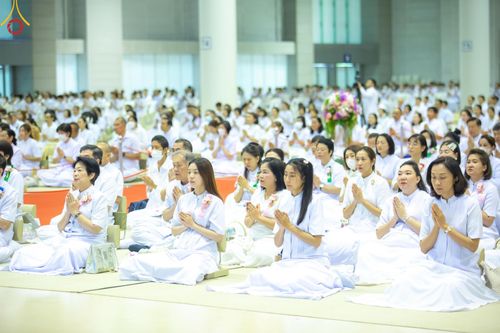 ภาพ No.207462:พิธีตักบาตร และปฏิบัติธรรมช่วงสาย ในวันมาฆบูชา วันพุธที่ 12 กุมภาพันธ์ พ.ศ. 2568 ณ วัดพระธรรมกาย จังหวัดปทุมธานี