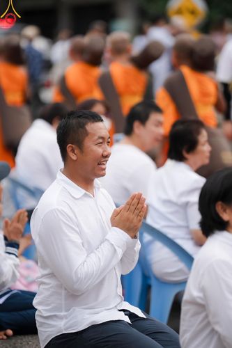 ภาพ No.128426:พิธีอัญเชิญพระบรมสารีริกธาตุ " ใจกลางเมืองนครหาดใหญ่ " เพื่อประดิษฐาน ณ มหารัตนเจดีย์สิริปทุมสวรรค์ (เจดีย์อริยพุทธะ 5 พระองค์) ศูนย์ปฏิบัติธรรมภาคใต้ อ.บางกล่ำ จ.สงขลา  วันที่ 9 มีนาคม พ.ศ.2567 (ชุดที่ 1)