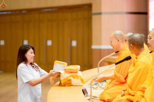 ภาพ No.242465:วันที่ ๒๙ - ๓๑ สิงหาคม พ.ศ. ๒๕๖๘ สัมมนารวมใจผู้นำบุญ บูชาธรรม ๘๑ ปี  หลวงพ่อธัมมชโย รุ่นที่ ๒ กฐินสามัคคีทั่วไทย ๓๐,๐๐๐ วัด โครงการอุปสมบทบูชาธรรมมหาปูชนียาจารย์  ๓,๐๐๐ รูป