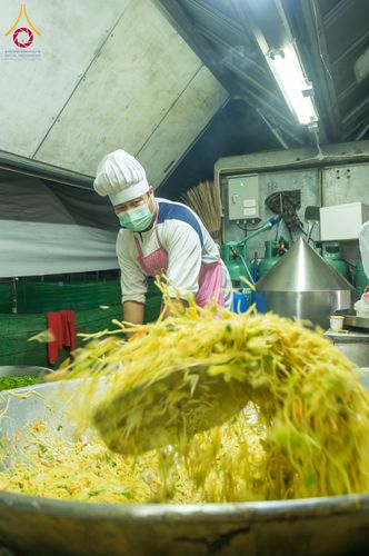 ภาพ No.290711:วันที่ 9 มกราคม พ.ศ. 2569 พิธีถวายภัตตาหารเป็นสังฆทาน แด่พระธรรมยาตรา ณ อนุสรณ์สถานคลองบางนางแท่น อ.สามพราน จ.นครปฐม ในโครงการธรรมยาตรา กตัญญูบูชา มหาปูชนียาจารย์ พระมงคลเทพมุนี(สด จนฺทสโร) พระผู้ปราบมาร อนุสรณ์สถาน 7 แห่ง ปีที่ 14