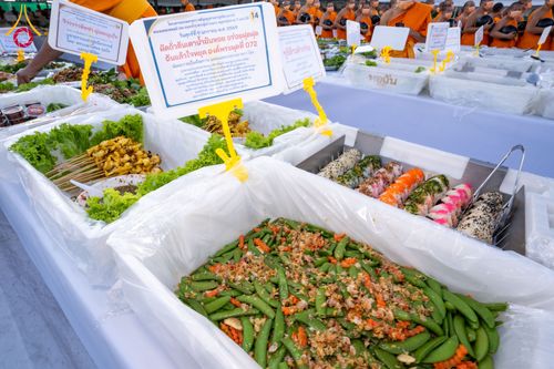 ภาพ No.290889:วันที่ 9 มกราคม พ.ศ. 2569 พิธีถวายภัตตาหารเป็นสังฆทาน แด่พระธรรมยาตรา ณ อนุสรณ์สถานคลองบางนางแท่น อ.สามพราน จ.นครปฐม ในโครงการธรรมยาตรา กตัญญูบูชา มหาปูชนียาจารย์ พระมงคลเทพมุนี(สด จนฺทสโร) พระผู้ปราบมาร อนุสรณ์สถาน 7 แห่ง ปีที่ 14