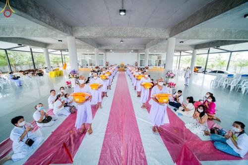 ภาพ No.65692:พิธีปลงผมและพิธีขอขมา มอบบาตรกับผ้าไตร ในโครงการอุปสมบทบูชาธรรม มหาปูชนียาจารย์ประจำปี 2565 ณ ศูนย์ปฎิบัติธรรมสมุทรปราการ(บางบ่อ)  วันอาทิตย์ที่ 20 พฤศจิกายน พ.ศ. 2565