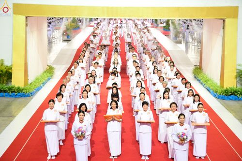 ภาพ No.345622:วันพฤหัสบดีที่ 27 สิงหาคม พ.ศ.2569 พิธีทอดผ้าป่าเพื่อถวายอุปกรณ์สื่อโสตทัศน์ อาคาร 82 ปี หลวงพ่อธัมมชโย พิธีทอดผ้าป่าสมทบกฐินวัดพระธรรมกาย และสมทบกฐิน 30,000 กว่าวัดทั่วไทย ครั้งที่ 1 ประจำปี พุทธศักราช 2569 ณ วัดพระธรรมกาย ปทุมธานี