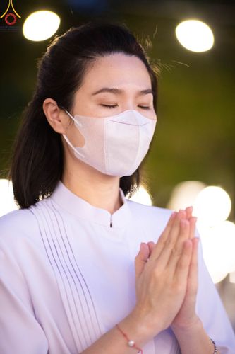 ภาพ No.89256:พิธีประดิษฐานรูปหล่อทองคำ  คุณยายอาจารย์มหารัตนอุบาสิกาจันทร์ ขนนกยูง ภายในมหาวิหารคุณยายอาจารย์ฯ เนื่องในวันครูผู้ค้นพบวิชชาธรรมกาย วันศุกร์ที่ 29 กันยายน พ.ศ. 2566 ณ วัดพระธรรมกาย จ.ปทุมธานี