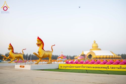 ภาพ No.299790:วันที่ 19 มกราคม พ.ศ.2569 พระธรรมยาตราปฏิบัติธรรมและถ่ายภาพหมู่ประวัติศาสตร์ ณ อนุสรณ์สถานลำดับที่ 5 สถานที่เผยแผ่วิชชาธรรมกายครั้งแรก  อนุสรณ์สถานบางปลาวัดบางปลา อ.บางเลน จ.นครปฐม ในโครงการธรรมยาตรา กตัญญูบูชา มหาปูชนียาจารย์ พระมงคลเทพมุนี(สด จนฺทสโร) 