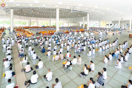 ภาพ No.337500:วันจันทร์ที่ 29 มิถุนายน พ.ศ.2569 (วันพระขึ้น 15 ค่ำ เดือน 8) พิธีบุพเปตพลี ครั้งที่ 184 ณ หอฉันคุณยายอาจารย์ฯ  พิธีสวดธัมมจักกัปปวัตนสูตร ครบ 8,495,000,000 จบ ณ มหาวิหารคด วัดพระธรรมกาย