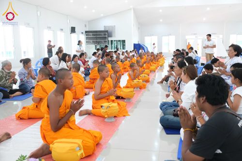 ภาพ No.319678:วันเสาร์ที่ 4 เมษายน พ.ศ.2569 พิธีขอขมา มอบผ้าไตร บรรพชาสามเณร ศูนย์อบรมเยาวชนนครปฐม