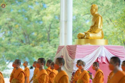 ภาพ No.63612:พิธีปลงผมนาคธรรมทายาท โครงการอุปสมบทบูชาธรรม มหาปูชนียาจารย์ประจำปี 2565 วันที่ 19 พฤศจิกายน พ.ศ. 2565 ณ สภาธรรมกายสากล วัดพระธรรมกาย