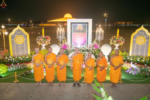 ภาพ No.342015:วันอาสาฬหบูชา 29 กรกฎาคม พ.ศ.2569 พิธีฉลองชัยสวดมนต์บท ธัมมจักกัปปวัตตนสูตร 8,578,000,000 จบ ณ วัดพระธรรมกาย