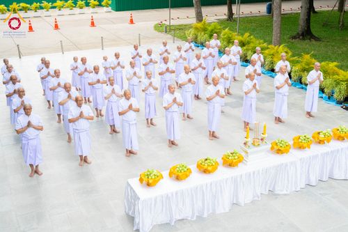 ภาพ No.286496:วันเสาร์ที่ 12 กรกฏาคม พ.ศ.2568 พิธีบรรพชาอุปสมบท  โครงการบรรพชาอุปสมบทหมู่ ธรรมทายาทนานาชาติ(ภาคภาษาจีน), โครงการบรรพชาสามเณร โรงเรียนนานาชาติ รุ่นที 14