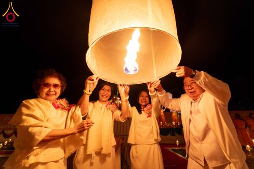 ภาพ No.309123:วันศุกร์ที่ 6 กุมภาพันธ์ พ.ศ.2569 พิธีจุดประทีปโคมลาน ปล่อยโคมลอยถวายเป็นพุทธบูชา  ณ ลานธรรมเจดีย์วัดทุ่งเจริญธรรม อ.อมก๋อย จ.เชียงใหม่