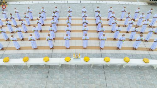 ภาพ No.87788:พิธีบรรพชาอุปสมบท ในโครงการอุปสมบทหมู่บูชาธรรม วันครูผู้ค้นพบวิชชาธรรมกาย ณ วัดพระธรรมกาย ในวันเสาร์ที่ 16 กันยายน พ.ศ.2566