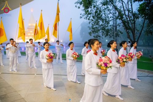 ภาพ No.298047:วันเสาร์ที่ 17 มกราคม พ.ศ. 2569 พิธีบรรพชาอุปสมบท โครงการอุปสมบทหมู่ บูชาธรรมครบ 117 ปี คุณยายอาจารย์มหารัตนอุบาสิกาจันทร์ ขนนกยูง  ณ อุโบสถพระไตรปิฎก วัดพระธรรมกาย