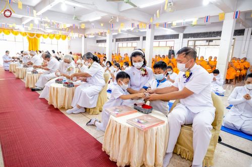 ภาพ No.71681:พระธรรมยาตรา ปฏิบัติศาสนกิจ ทำนุบำรุงศาสนสถาน, สวดธรรมจักร ,ปฏิบัติธรรม ร่วมกับชุมชน,นักเรียนเด็กดีวีสตาร์ และร่วมพิธีทอดผ้าป่าบำรุงศาสนสถาน ในโครงการธรรมยาตรากตัญญูบูชา มหาปูชนียาจารย์ พระมงคลเทพมุนี(สด จนฺทสโร) พระผู้ปราบมาร อนุสรณ์สถาน 7 แห่ง ปีที่ 11