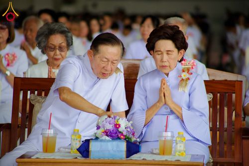 ภาพ No.316493:วันอาทิตย์ที่ 29 มีนาคม พ.ศ. 2569 พิธีทอดผ้าบังสุกุลและพิธีชำระร่าง โยมพ่อณรงค์ จินตมากุล  สิริอายุ 99 ปี 11 เดือน โยมบิดา พระครูปลัดรัตนวีรวัฒน์ (รังสฤษดิ์ อิทฺธิจินตโก) ที่ปรึกษาเจ้าคณะจังหวัดปทุมธานี เจ้าอาวาสวัดพระธรรมกาย  ณ ฌาปนสถานชั่วคราว ทางเข้า 