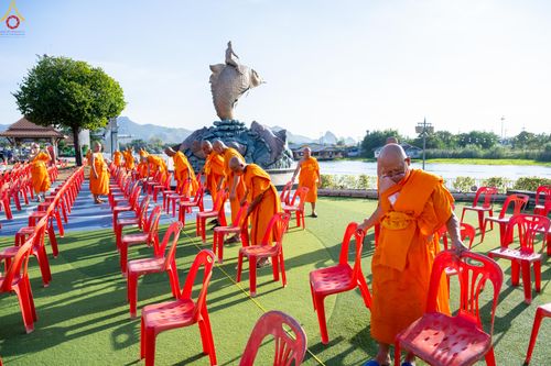 ภาพ No.282407:วันที่ 19 -20 ธันวาคม พ.ศ.2568 เบื้องหลังความสำเร็จ ของการจัดงานตักบาตร พระ 10,000 รูป Skywalk กาญจนบุรี