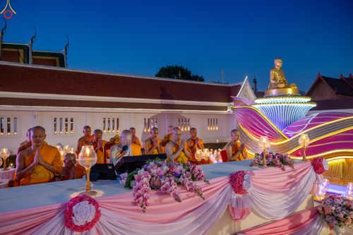 ภาพ No.297156:วันที่ 17 มกราคม พ.ศ. 2569 พิธีจุดประทีปถวายเป็นพุทธบูชา และบูชาธรรมมหาปูชนียาจารย์ (ภาพชุดที่ 2) ณ วัดโบสถ์บน ต.บางคูเวียง จ.นนทบุรี อนุสรณ์สถานลำดับที่ 4 สถานที่เกิดด้วยกายธรรม ในโครงการธรรมยาตรา กตัญญูบูชา มหาปูชนียาจารย์ พระมงคลเทพมุนี(สด จนฺทสโร) พร