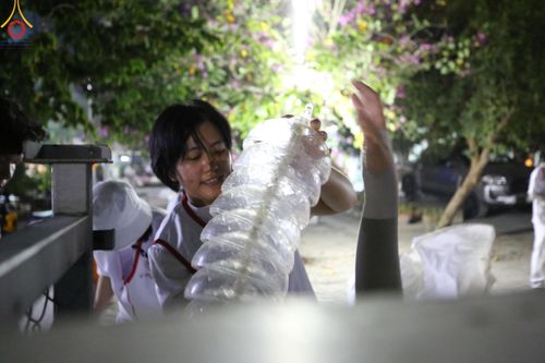 ภาพ No.112647:V.11 สามารถ การเตรียมงาน เก็บงาน การรับบุญของเจ้าหน้าที่หน่วยงานต่างๆ เพื่อโครงการธรรมยาตรา กตัญญูบูชา มหาปูชนียาจารย์ พระมงคลเทพมุนี (สด จนฺทสโร) พระผู้ปราบมาร อนุสรณ์สถาน 7 แห่ง ปีที่ 12 ระหว่างวันที่ 2 - 31 มกราคม พ.ศ.2567