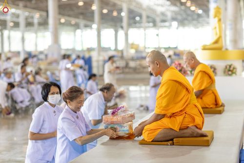 ภาพ No.240593:วันพุธที่ 27 สิงหาคม พ.ศ. 2568 พิธีตักบาตร ในวันธรรมชัย ณ วัดพระธรรมกาย จ.ปทุมธานี