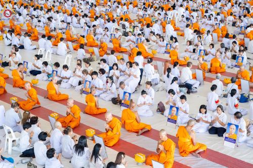 ภาพ No.180734:พิธีบรรพชาอุปสมบท โครงการอุปสมบทบูชาธรรมมหาปูชนียาจารย์ ประจำปีพุทธศักราช 2567 วันเสาร์ที่ 7 ธันวาคมพ.ศ. 2567 ณ วัดพระธรรมกาย จ.ปทุมธานี