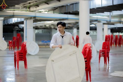 ภาพ No.59014:V.40 ภัตตาหารพระหมื่นวัด เราจัดให้ การปฏิบัติงานของเจ้าหน้าที่และอาสาสมัคร เพื่อรับบุญในการถวายภัตตาหาร แด่คณะสงฆ์ 10,000 กว่าวัดทั่วประเทศ ที่มาร่วมงานวันคุ้มครองโลก จันทร์ที่ 22 เมษายน พ.ศ. 2567 ณ วัดพระธรรมกาย