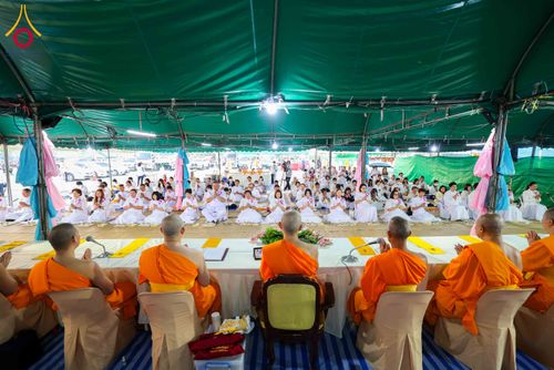 ภาพ No.301073:วันที่ 23 มกราคม พ.ศ. 2569 พิธีถวายภัตตาหารเป็นสังฆทาน แด่พระธรรมยาตรา ณ อนุสรณ์สถานบางปลา วัดบางปลา อำเภอบางเลน จังหวัดนครปฐม ในโครงการธรรมยาตรา กตัญญูบูชา มหาปูชนียาจารย์ พระมงคลเทพมุนี(สด จนฺทสโร) พระผู้ปราบมาร อนุสรณ์สถาน 7 แห่ง ปีที่ 14