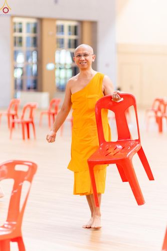 ภาพ No.322758:วันที่ 15-18 เมษายน พ.ศ.2569 การเเตรียมโต๊ะฉัน , เตรียมจุดพักค้าง , เรียงเก้าอี้ , เรียงกล่องไทยธรรม  เพื่องานถวายมหาสังฆทาน 40,000 กว่าวัดทั่วประเทศ วันคุ้มครองโลก 22 เมษายน พ.ศ.2569 วัดพระธรรมกาย