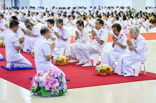 ภาพ No.327073:วันอาทิตย์ที่ 3 พฤษภาคม พ.ศ.2569 พิธีขอขมาอุบาสกบวชอุทิศชีวิต ณ ห้องแก้วสารพัดนึก 1 วัดพระธรรมกาย