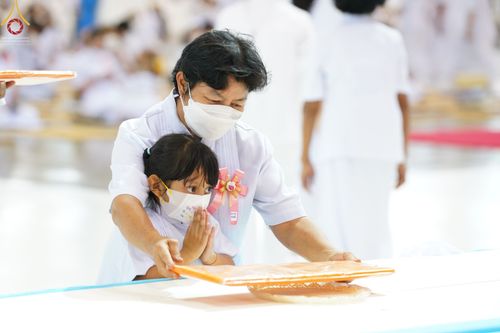 ภาพ No.65328:พิธีทอดผ้าป่า ในวันอาทิตย์ต้นเดือนที่ 4 ธันวาคม พ.ศ. 2565 ณ วัดพระธรรมกาย จ.ปทุมธานี