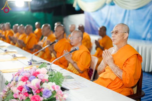 ภาพ No.299160:วันที่ 21 มกราคม พ.ศ. 2569 พิธีถวายภัตตาหารเป็นสังฆทาน แด่พระธรรมยาตรา ณ อนุสรณ์สถานบางปลา วัดบางปลา อำเภอบางเลน จังหวัดนครปฐม ในโครงการธรรมยาตรา กตัญญูบูชา มหาปูชนียาจารย์ พระมงคลเทพมุนี(สด จนฺทสโร) พระผู้ปราบมาร อนุสรณ์สถาน 7 แห่ง ปีที่ 14