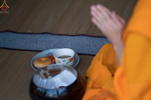 ภาพ No.69875:พิธีถวายภัตตาหารเป็นสังฆทาน แด่คณะพระธรรมยาตราฯ ในโครงการธรรมยาตราฯ ปีที่ 11 ณ อนุสรณ์สถานมหาวิหารพระมงคลเทพมุนี อ.สองพี่น้อง จ.สุพรรณบุรี วันที่ 7 มกราคม พ.ศ. 2566