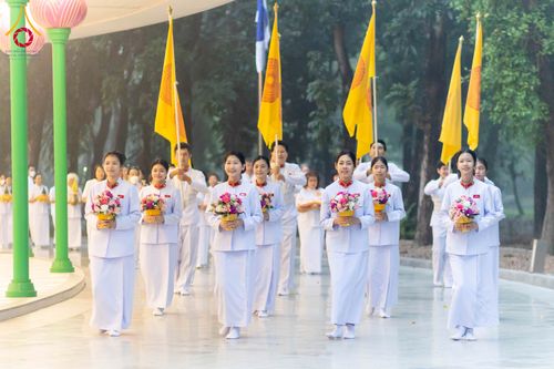 ภาพ No.298074:วันเสาร์ที่ 17 มกราคม พ.ศ. 2569 พิธีบรรพชาอุปสมบท โครงการอุปสมบทหมู่ บูชาธรรมครบ 117 ปี คุณยายอาจารย์มหารัตนอุบาสิกาจันทร์ ขนนกยูง  ณ อุโบสถพระไตรปิฎก วัดพระธรรมกาย