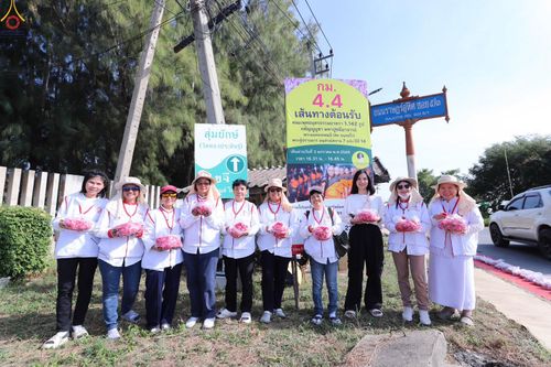 ภาพ No.296218:ภาพเบื้องหลังอาสาสมัครรวมใจ ชุดที่ 2 ในโครงการธรรมยาตรา กตัญญูบูชา มหาปูชนียาจารย์ พระมงคลเทพมุนี(สด จนฺทสโร) พระผู้ปราบมาร อนุสรณ์สถาน 7 แห่ง ปีที่ 14