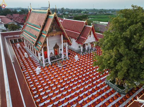 ภาพ No.293996:วันที่ 14 มกราคม พ.ศ. 2569 พิธีจุดประทีปถวายเป็นพุทธบูชา และบูชาธรรมมหาปูชนียาจารย์  ณ วัดสองพี่น้อง ต.ต้นตาล อ.สองพี่น้อง จ.สุพรรณบุรี ในโครงการธรรมยาตรา กตัญญูบูชา มหาปูชนียาจารย์ พระมงคลเทพมุนี(สด จนฺทสโร) พระผู้ปราบมาร อนุสรณ์สถาน 7 แห่ง ปีที่ 14