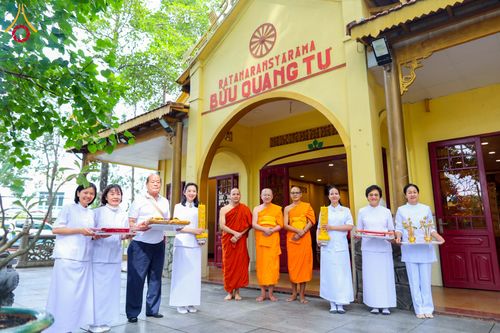 ภาพ No.344540:วันที่ 8-11 สิงหาคม พ.ศ.2569 “ประเพณีเข้าพรรษา เชื่อมพระพุทธศาสนาสองแผ่นดิน” ถวายเทียนพรรษา 9 วัด ณ นครโฮจิมินห์ สาธารณรัฐสังคมนิยมเวียดนาม
