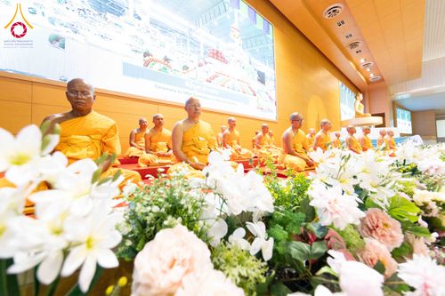 ภาพ No.308370:วันที่ 1  กุมภาพันธ์ พ.ศ. 2569 พิธีบูชาข้าวพระอาทิตย์ต้นเดือน ณ สภาธรรมกายสากล วัดพระธรรมกาย