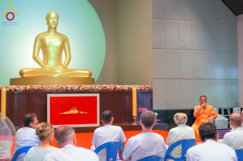 ภาพ No.326819:วันที่ 27-30 เมษายน พ.ศ.2569 ต้อนรับชาวต่างชาติจากประเทศมาเลเซีย ฝรั่งเศส เมียนมาร์ และศรีลังกา  เยี่ยมชมวัดพระธรรมกาย