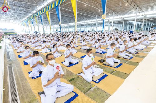 ภาพ No.87952:พิธีรำลึกนักสร้างบารมี ในวันมหารำลึกครั้งที่ 33 วันเสาร์ที่ 16 กันยายน พ.ศ. 2566 ณ หน้ารัตนบัลลังก์ สภาธรรมกายสากล วัดพระธรรมกาย