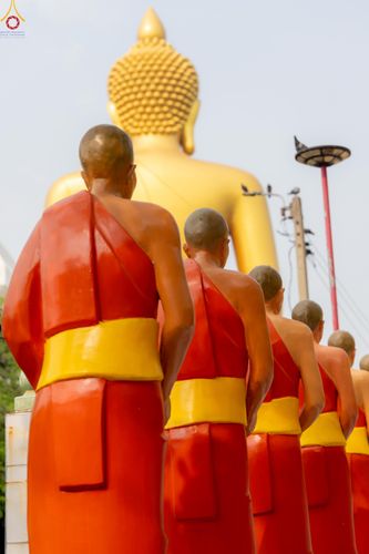 ภาพ No.299947:วันที่ 22 มกราคม พ.ศ.2569 พระธรรมยาตราปฏิบัติธรรม และถ่ายภาพหมู่ประวัติศาสตร์ ณ อาคารธรรมยาตรา กตัญญูบูชามหาปูชนียาจารย์  ตรงข้ามวัดปากน้ำภาษีเจริญ จ.กรุงเทพมหานคร ในโครงการธรรมยาตรา กตัญญูบูชา มหาปูชนียาจารย์ พระมงคลเทพมุนี(สด จนฺทสโร) พระผู้ปราบมาร อนุ