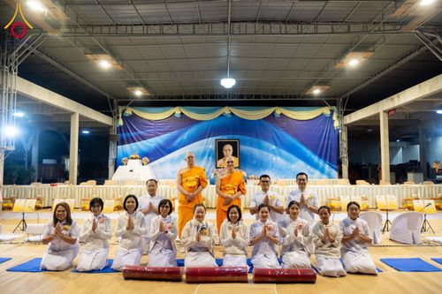 ภาพ No.292492:วันที่ 12 มกราคม พ.ศ. 2569 พิธีถวายภัตตาหารเป็นสังฆทาน แด่พระธรรมยาตรา ณ อนุสรณ์สถานมหาวิหารพระมงคลเทพมุนี (โลตัสแลนด์) อ.สองพี่น้อง จ.สุพรรณบุรี ในโครงการธรรมยาตรา กตัญญูบูชา มหาปูชนียาจารย์ พระมงคลเทพมุนี(สด จนฺทสโร) พระผู้ปราบมาร อนุสรณ์สถาน 7 แห่ง ปี