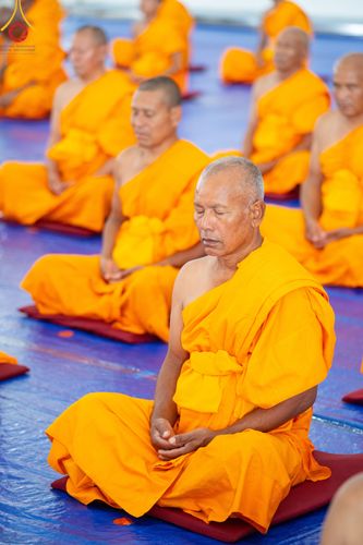 ภาพ No.315252:​วันอาทิตย์ที่ 22 มีนาคม พ.ศ.2569 สามเณรธรรมทายาทเนปาล 500 รูป ฟังธรรม สวดมนต์ ปฏิบัติธรรมร่วมกัน  ณ International Assembly and Meditation Hall Lumbini