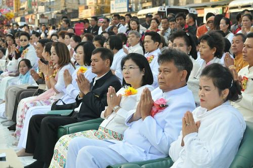 ภาพ No.15860:ประมวลภาพตักบาตรพระ 3 แผ่นดิน พระ 10,000 รูป ปีที่ 2 จ.เชียงราย