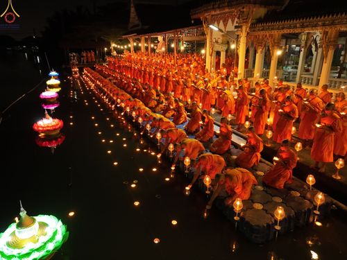 ภาพ No.73348:พิธีจุดประทีปถวายเป็นพุทธบูชา และบูชาธรรมมหาปูชนียาจารย์ ในโครงการธรรมยาตรากตัญญูบูชา มหาปูชนียาจารย์ พระมงคลเทพมุนี(สด จนฺทสโร) พระผู้ปราบมาร ปีที่ 11 ณ อนุสรณ์สถานลำดับที่ 4 สถานที่เกิดด้วยกายธรรม วัดโบสถ์ (บน) บางคูเวียง อ.บางกรวย จ.นนทบุรี วันที่ 21 