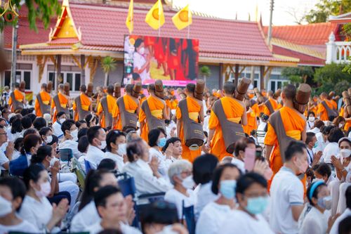 ภาพ No.70777:พิธีต้อนรับพระธรรมยาตรา ในโครงการธรรมยาตรากตัญญูบูชา มหาปูชนียาจารย์ พระมงคลเทพมุนี(สด จนฺทสโร) พระผู้ปราบมาร อนุสรณ์สถาน 7 แห่ง ปีที่ 11 วันที่ 14 มกราคม พ.ศ. 2566 ณ อนุสรณ์สถานลำดับที่ 3 สถานที่เกิดในเพศสมณะ วัดสองพี่น้อง อ.สองพี่น้อง จ.สุพรรณบุรี