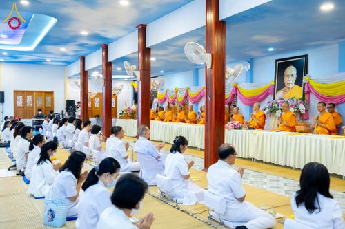 ภาพ No.294847:วันที่ 15 มกราคม พ.ศ. 2569 พิธีถวายภัตตาหารเป็นสังฆทาน แด่พระธรรมยาตรา ณ วัดโบสถ์บน ต.บางคูเวียง จ.นนทบุรี อนุสรณ์สถานลำดับที่ 4 สถานที่เกิดด้วยกายธรรม ในโครงการธรรมยาตรา กตัญญูบูชา มหาปูชนียาจารย์ พระมงคลเทพมุนี(สด จนฺทสโร) พระผู้ปราบมาร อนุสรณ์สถาน 7 แ