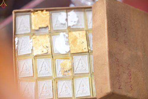 ภาพ No.299936:วันที่ 22 มกราคม พ.ศ.2569 พระธรรมยาตราปฏิบัติธรรม และถ่ายภาพหมู่ประวัติศาสตร์ ณ อาคารธรรมยาตรา กตัญญูบูชามหาปูชนียาจารย์  ตรงข้ามวัดปากน้ำภาษีเจริญ จ.กรุงเทพมหานคร ในโครงการธรรมยาตรา กตัญญูบูชา มหาปูชนียาจารย์ พระมงคลเทพมุนี(สด จนฺทสโร) พระผู้ปราบมาร อนุ