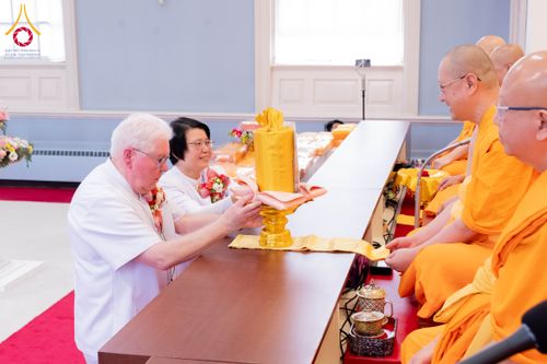 ภาพ No.319002:วันที่ 29 มีนาคม พ.ศ.2569 พิธีทอดผ้าป่าวัดพระธรรมกาย 20 ศูนย์สาขา และการประชุมภาคพื้นอเมริกา ไตรมาสที่ 1/2569 วัดพระธรรมกายชิคาโก ประเทศสหรัฐอเมริกา