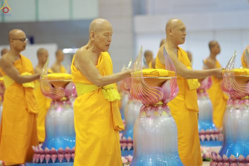 ภาพ No.318603:วันอาทิตย์ต้นเดือนที่ 5 เมษายน พ.ศ.2569 พิธีทอดผ้าป่าสมทบมหาสังฆทาน 40,000 กว่าวัดทั่วประเทศ ณ สภาธรรมกายสากล วัดพระธรรมกาย